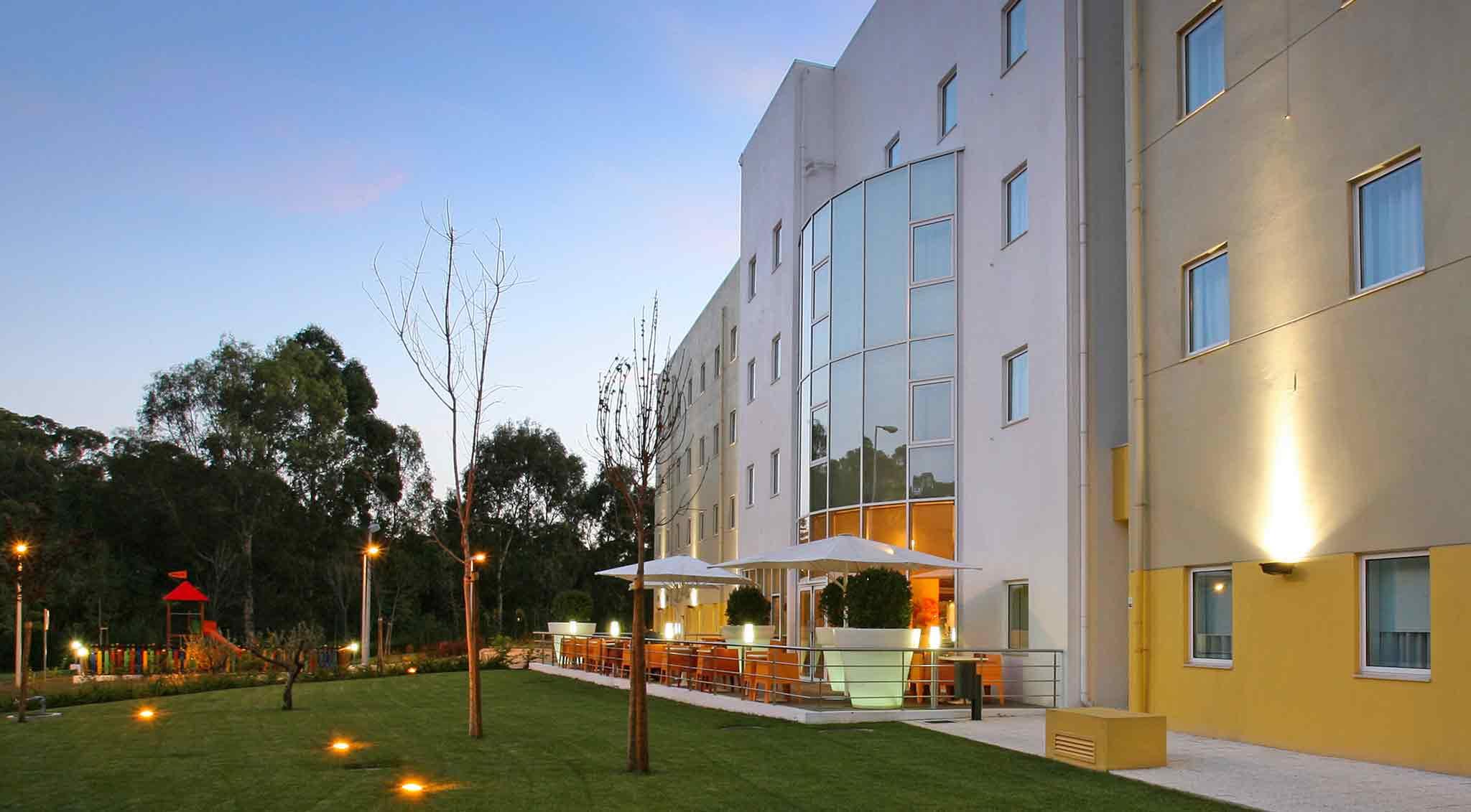 Hotel Ibis Lisboa Alfragide Exterior foto